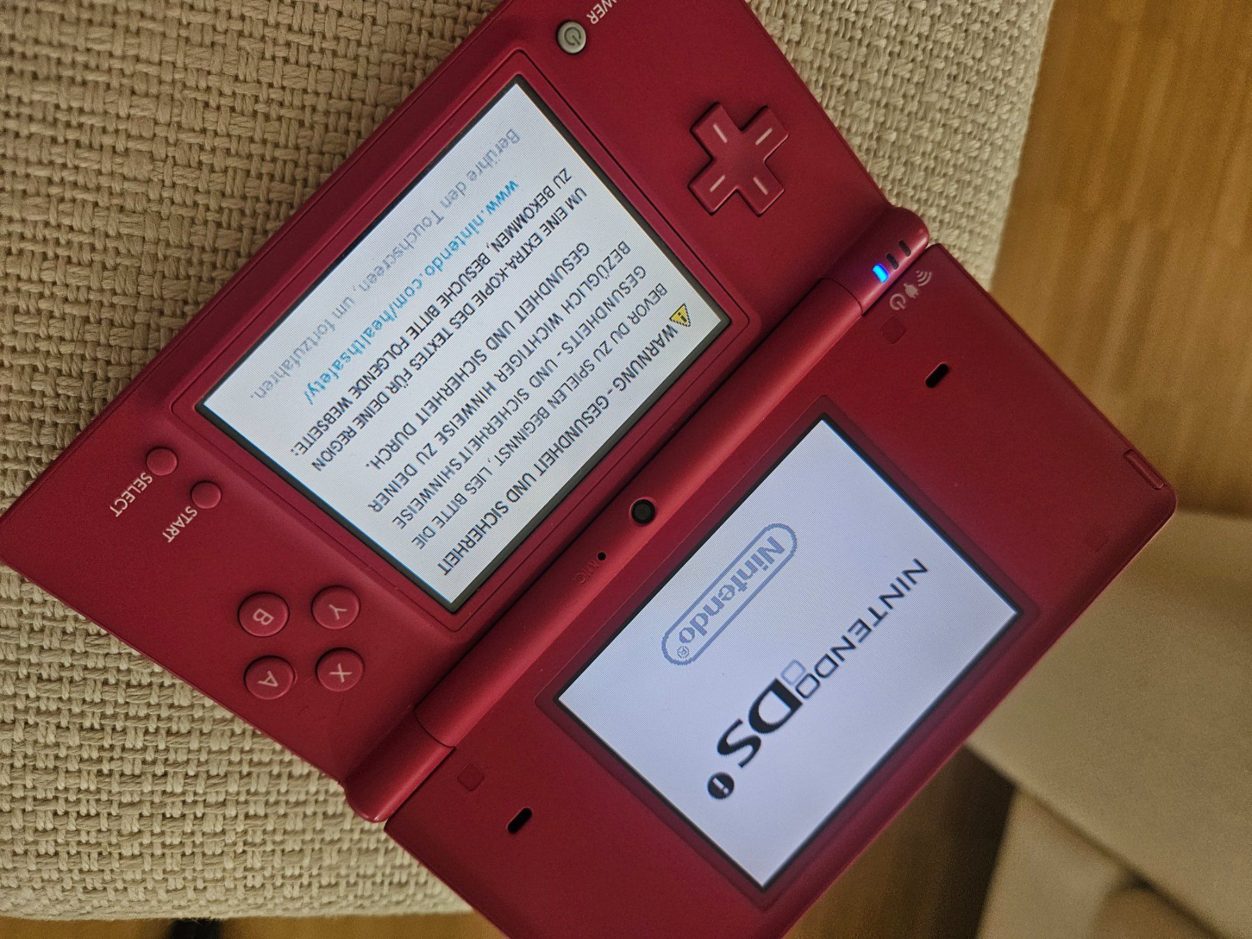 Nintendo Console: Nintendo DSi pink – Usato da Frauenfeld venduto da Jewells-Child 1