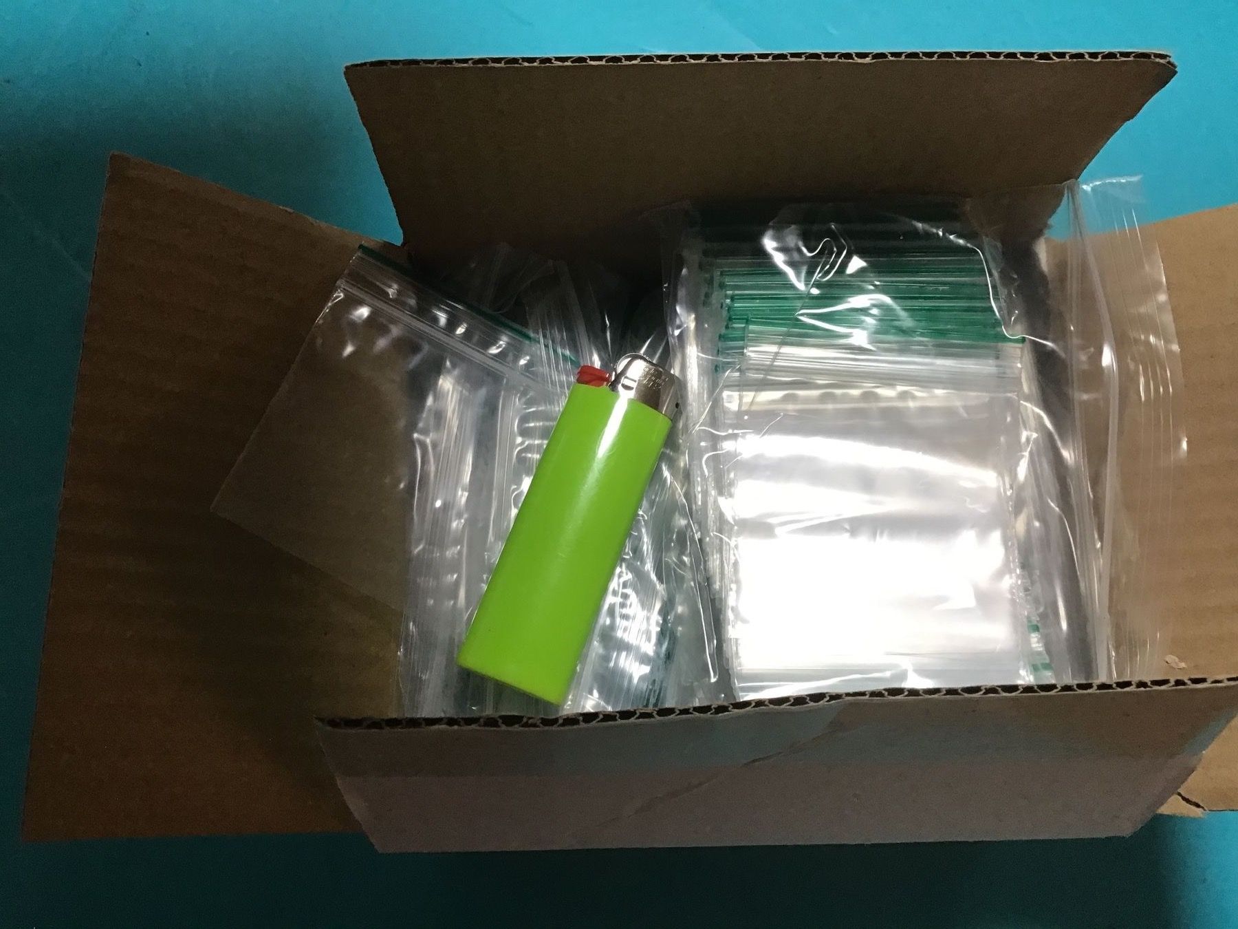 Behälter & Ähnliches: 1000 sachets plastic beutel ziplock 60x60mm – Neu und originalverpackt aus Lausanne von topthai