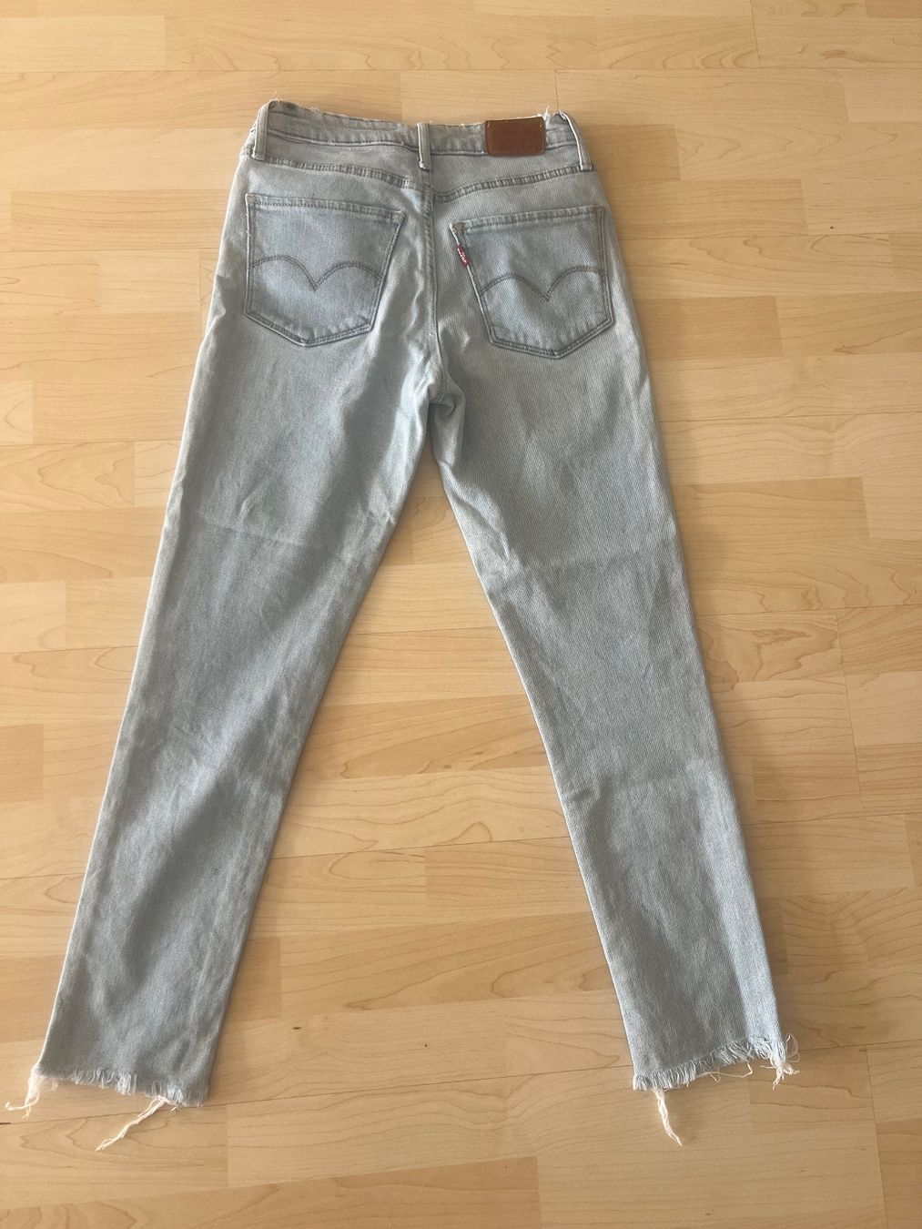 Levi's Jeans: Levi's Jeans Damen gestreift Grösse 26 – Usato da Zürich venduto da fer_5h7x 1