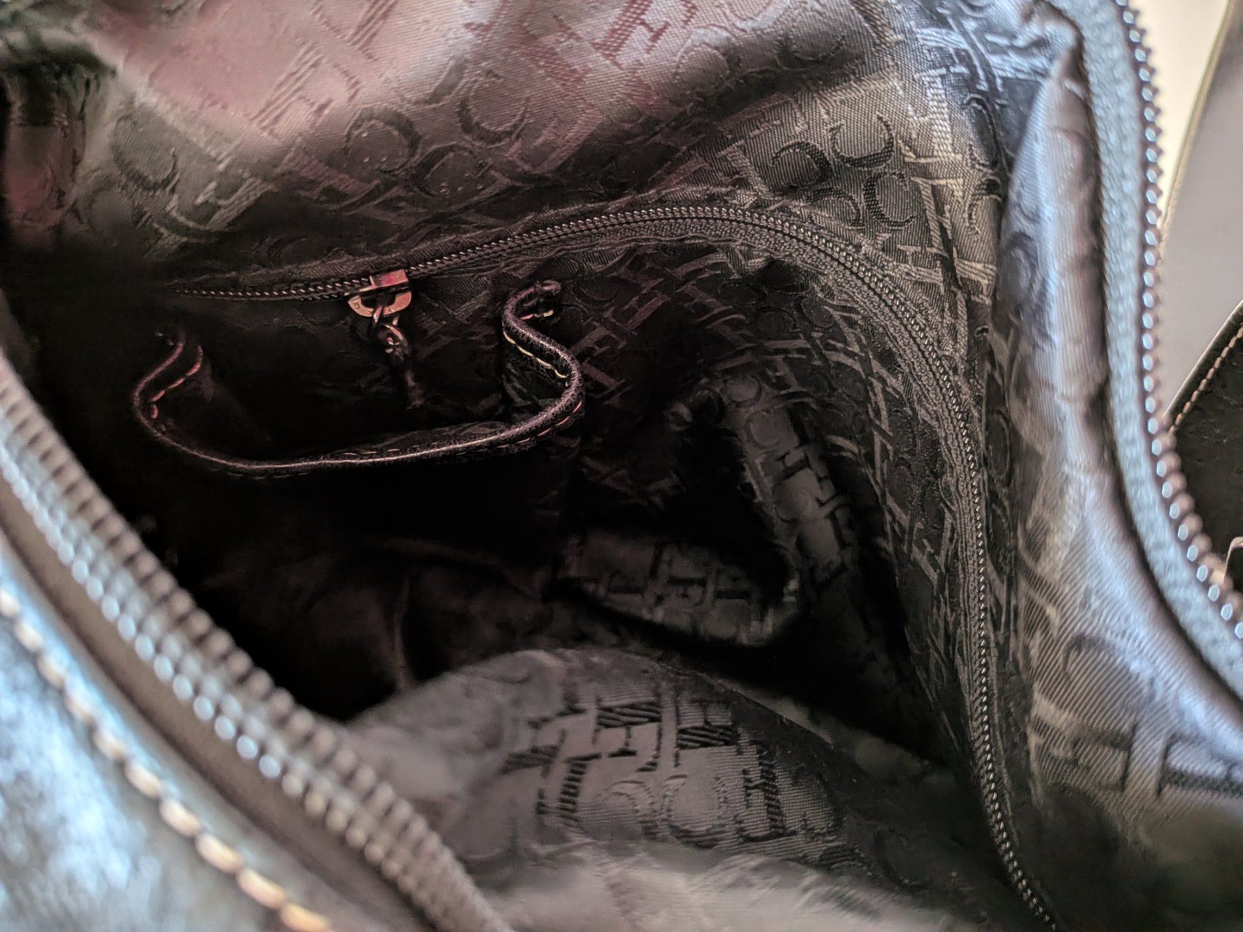 Claudio Ferrici Borse da donna: Claudio Ferrici Tasche schwarz – Usato da Emmen venduto da magelan 7