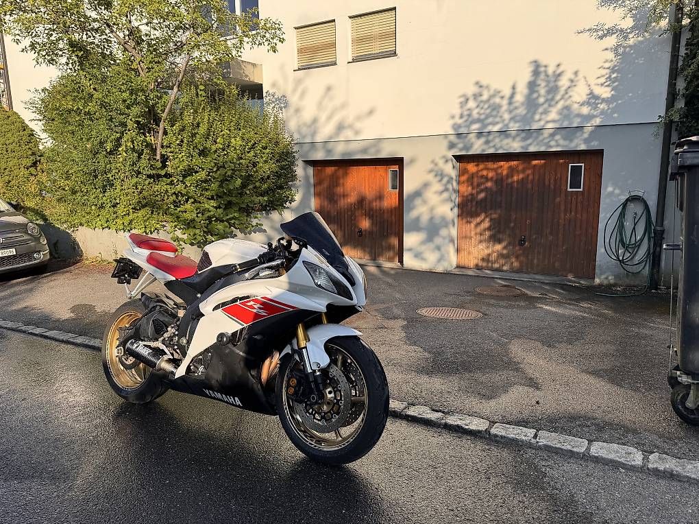 Strada: Yamaha R6 RJ15 – Usato da Spiegel b. Bern venduto da maxB56 1