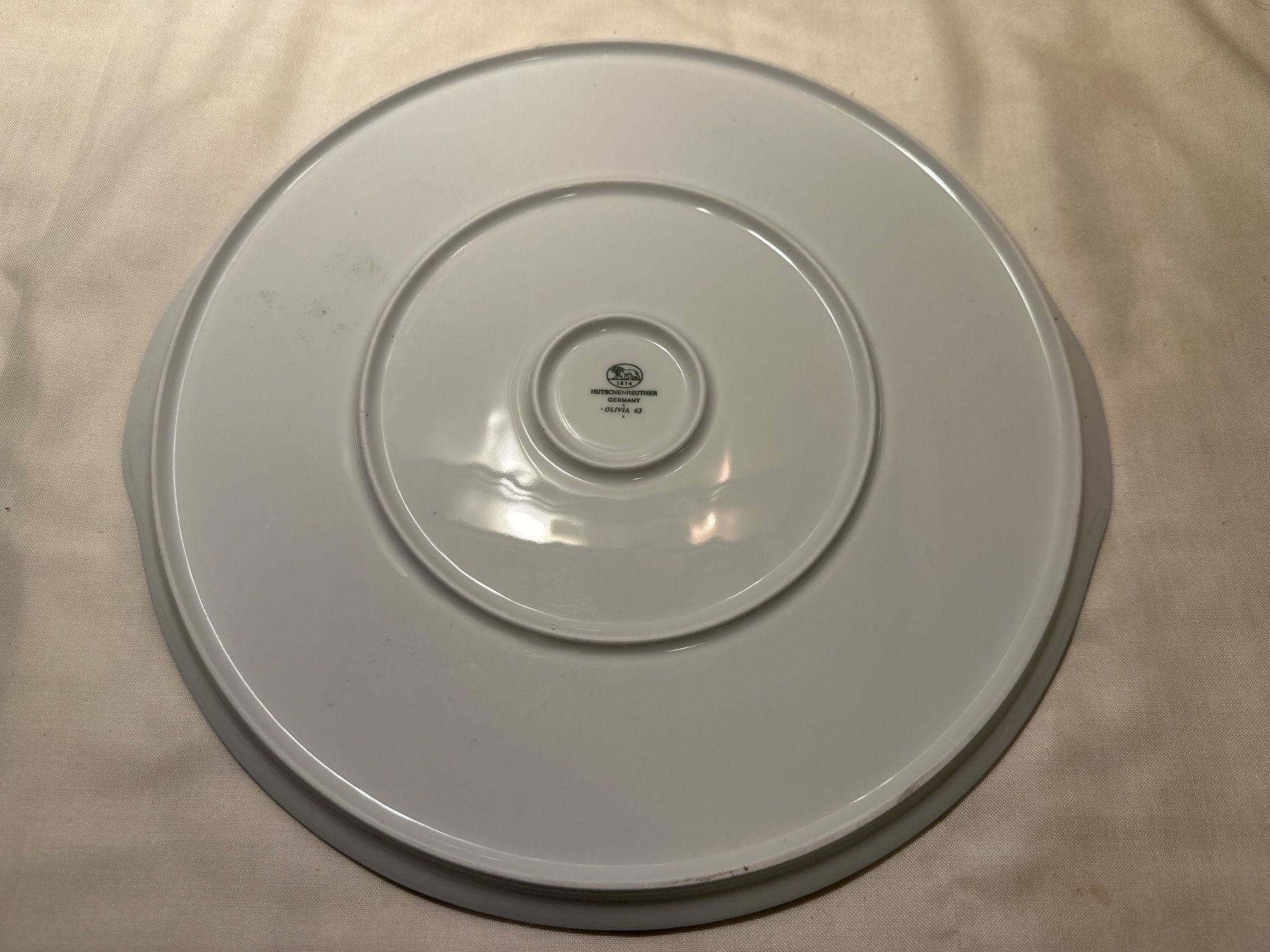 Hutschenreuther Servierplatten: Hutschenreuther "Olivia 63" Servierplatte, Durchmesser 32 cm – Gebraucht aus Zürich von Chaeffeler 1