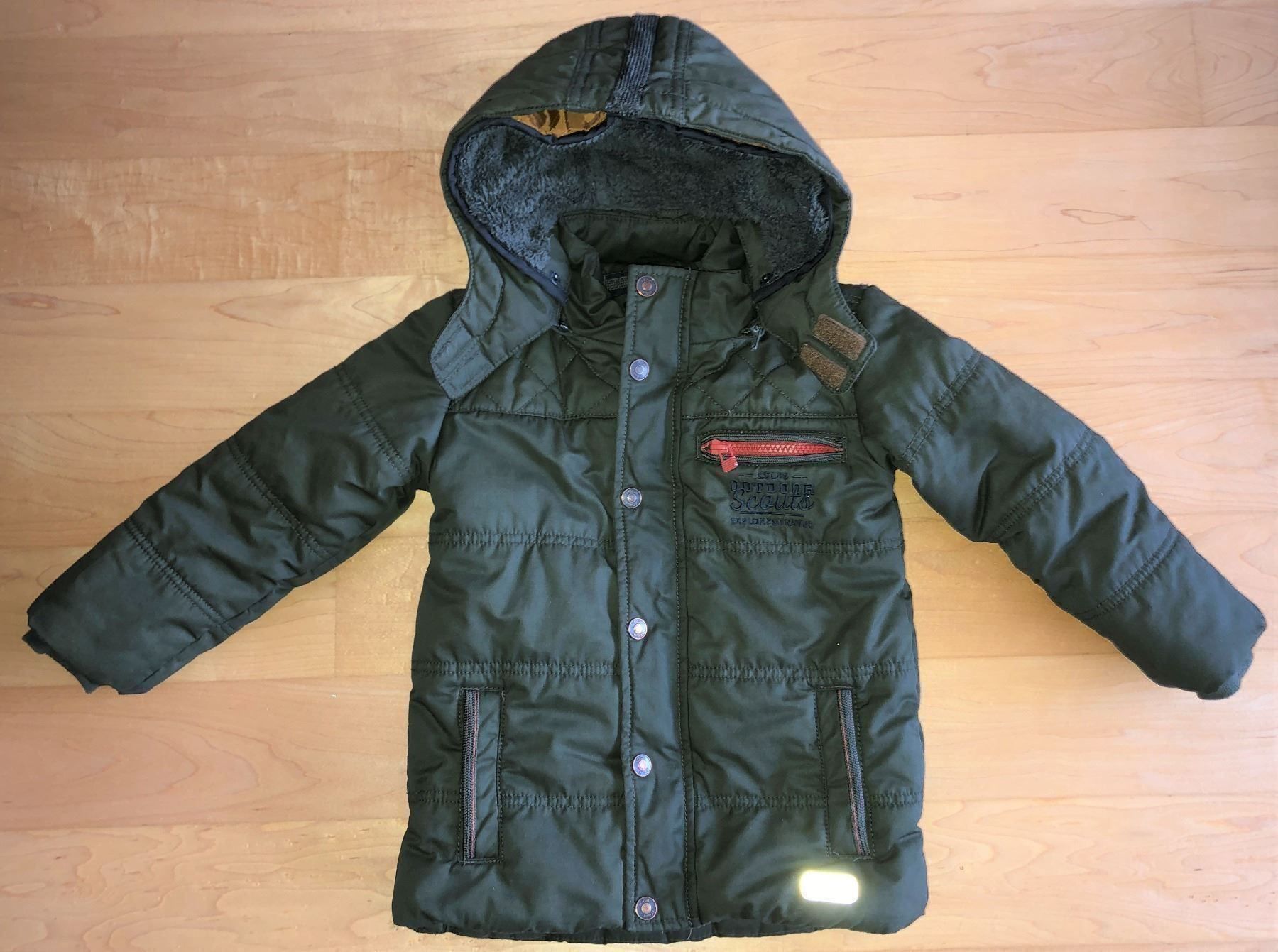 S.Oliver Giacche & Cappotti: s.Oliver Winterjacke olivgrün Gr. 104 – Usato da Flawil venduto da savoypremium
