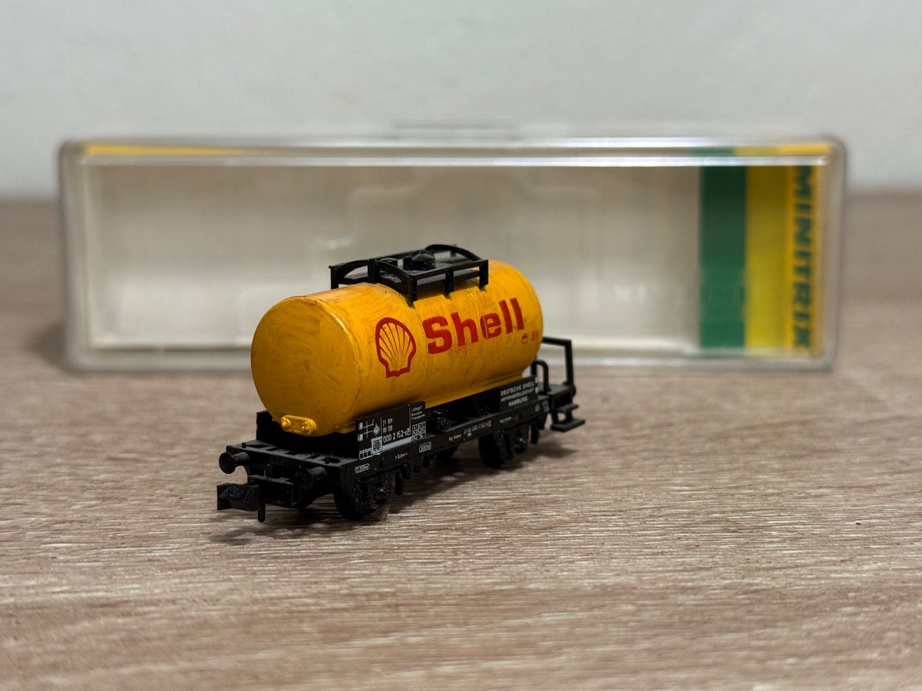 Trix Modellini di ferrovie: Minitrix N 3541 Kesselwagen Shell – Usato da St-Aubin-Sauges venduto da tantome 1