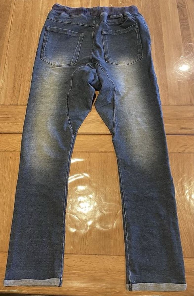 La Redoute Hosen: Jeans style Sarouel, taille 12 ans – Gebraucht aus Martigny-Croix von jen_t9fp 2