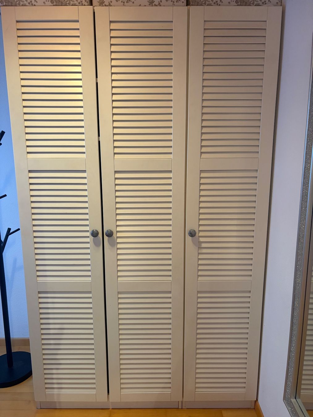 Ikea Armadi: Kleiderschrank – Usato da Freidorf TG venduto da ibipatria
