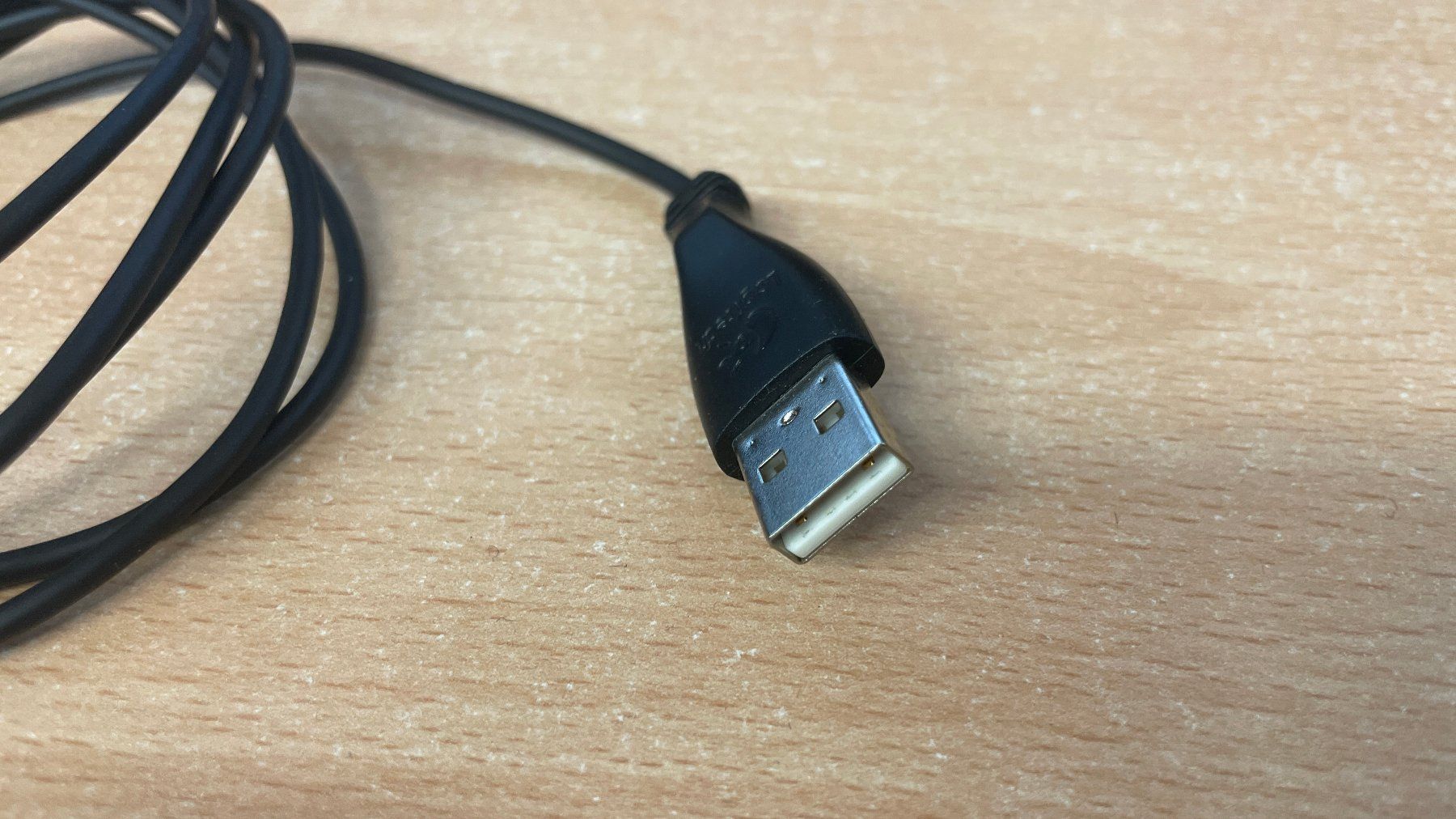 Logitech Cavi: Logitech USB Kabel für auf den Tisch – Nuovo (secondo la descrizione) da Glattfelden venduto da cybermaxx 2