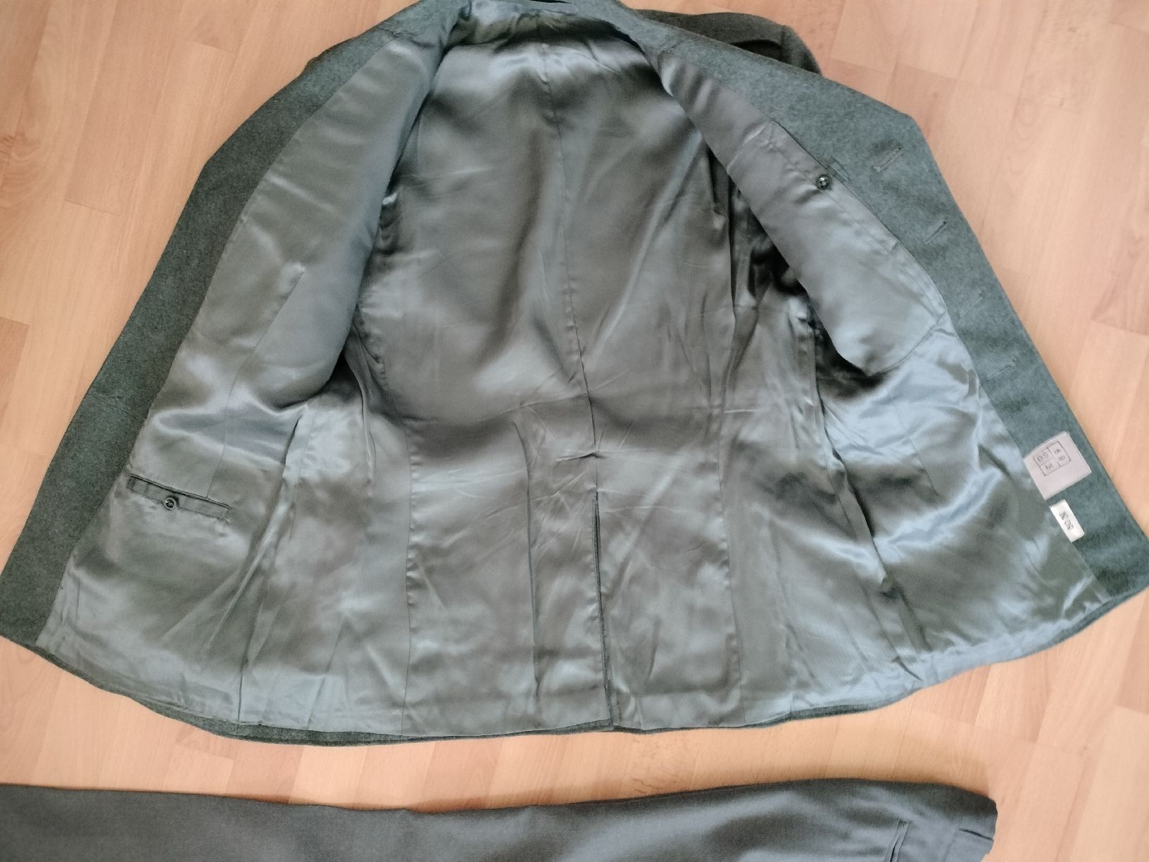 Schweizer Armee Uniformi: Antike Schweizer Armee Militär Uniform – Usato da Schwanden Sigrisw venduto da cadieux71 3