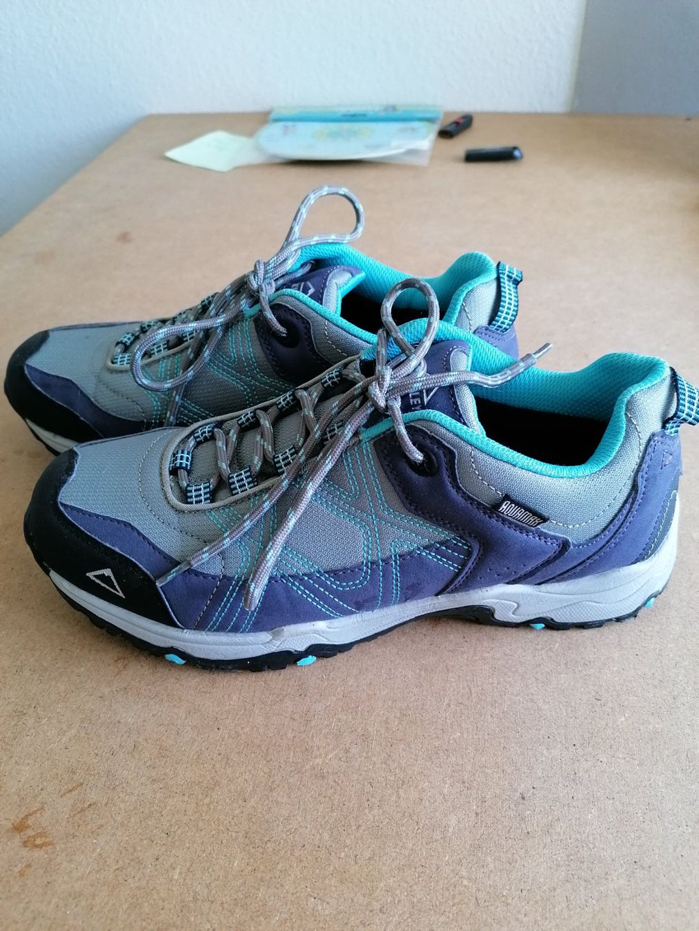 Chaussures femmes: Turnschuhe Gr 40 – D'occasion à Kappel SO par anm_c255 1