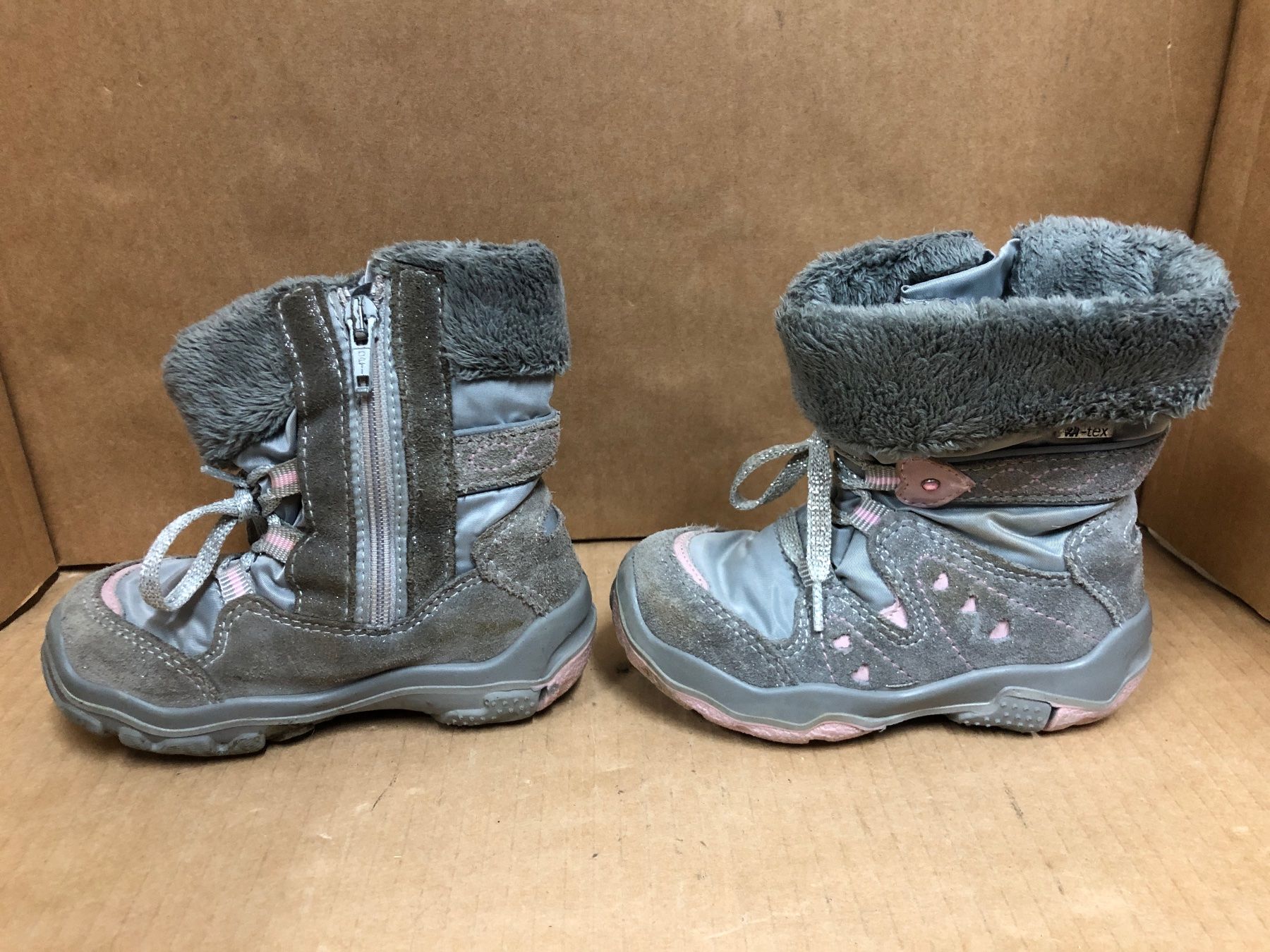 Scarpe per ragazze: Rosa Herzchen Stiefel Grösse 24 – Usato da Eschlikon TG venduto da RamonaSt 2