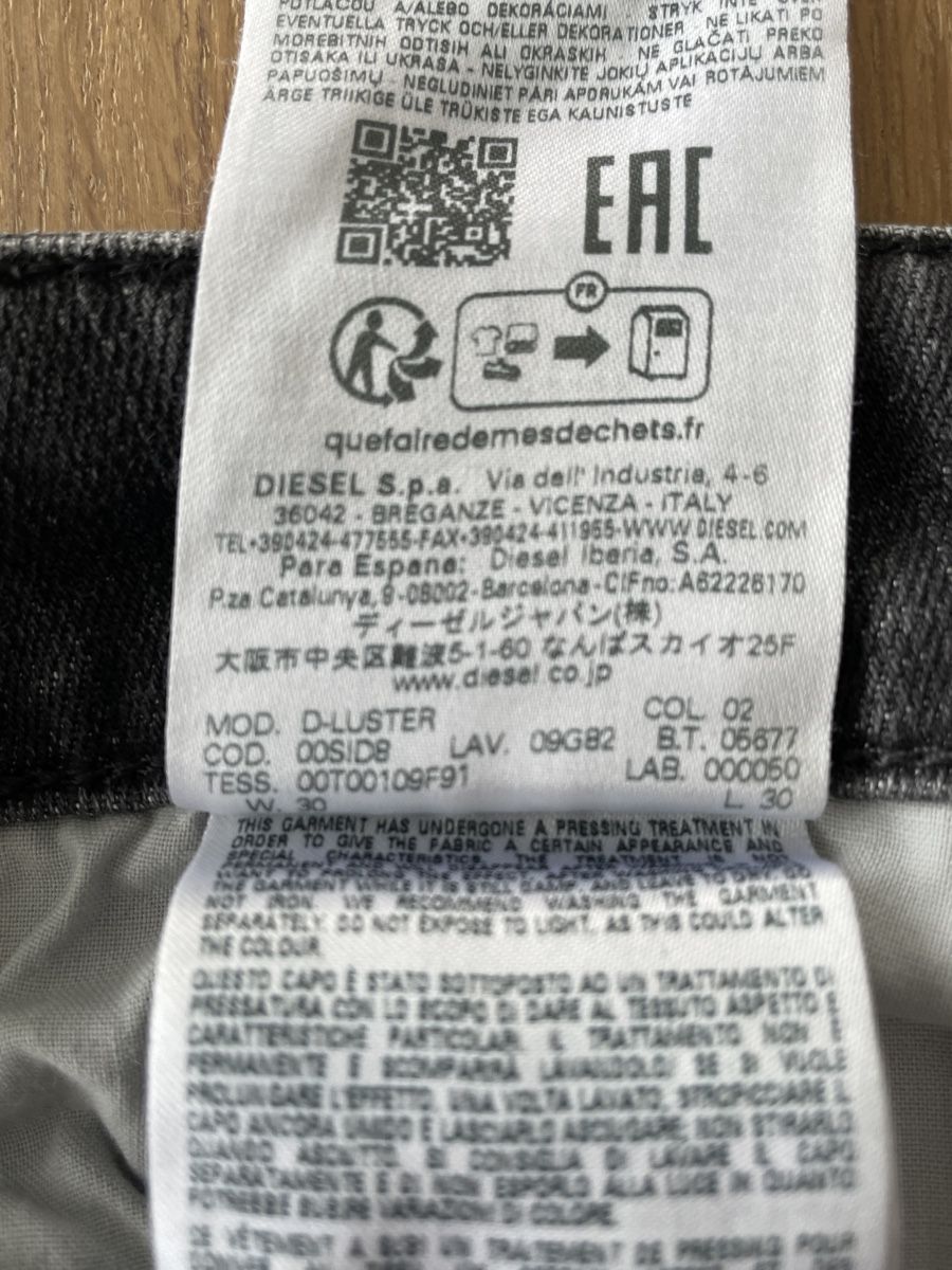 Diesel Jeans: Diesel Jeans D-Luster W30 L30 – Usato da Uznach venduto da Player6 6