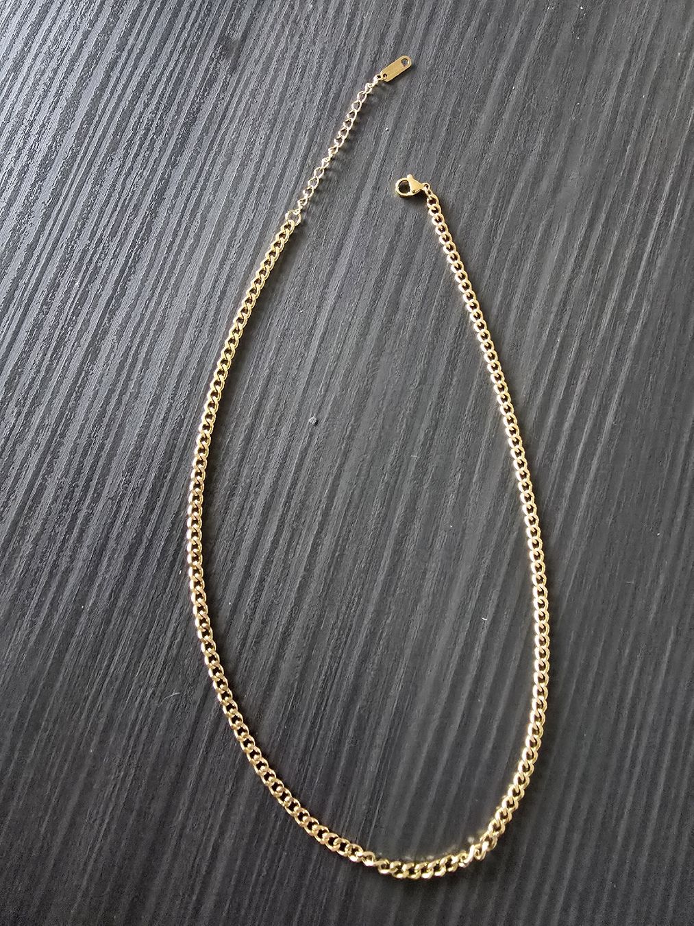 Catenine: Goldige Edelstahl Halskette  – Nuovo e nell'imballaggio originale da Rickenbach b. Wil venduto da Beautiful.Things