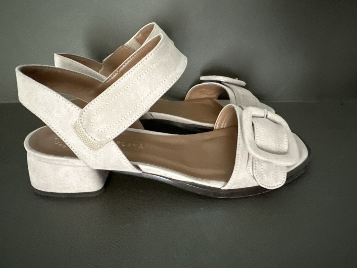 Scarpe da donna: Sandalen beige Gr 40 – Nuovo (secondo la descrizione) da Baltschieder venduto da YmroBe 1