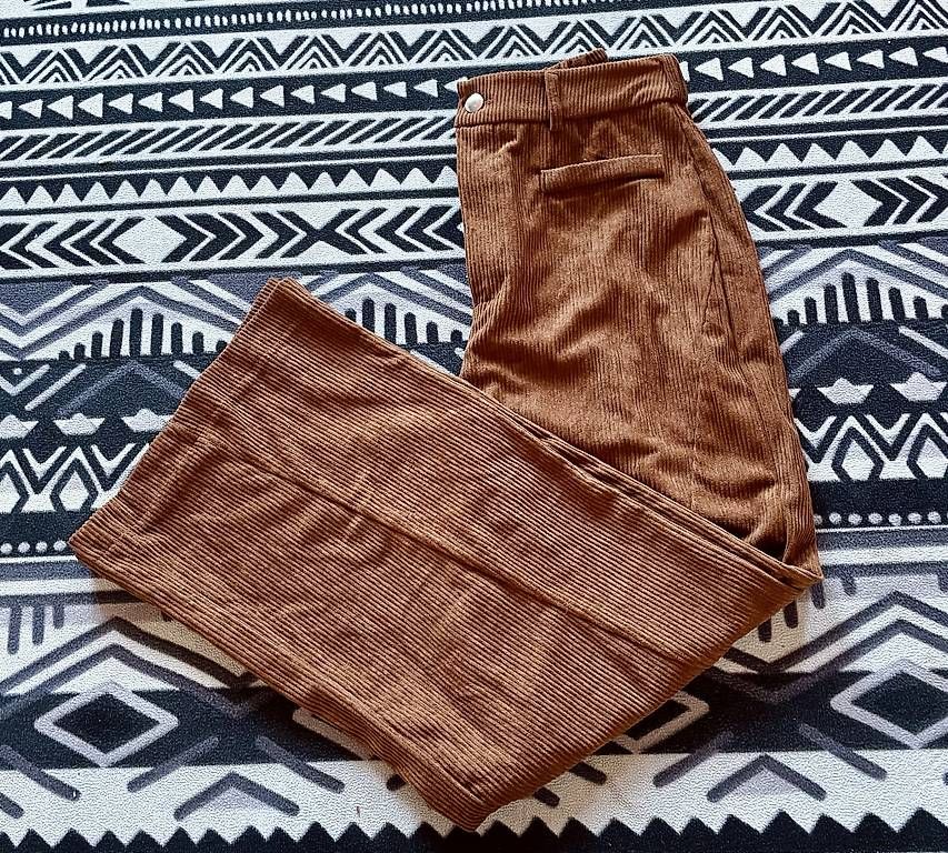 Hosen: Brown Brown – Gebraucht aus Herisau von Ciaoschein