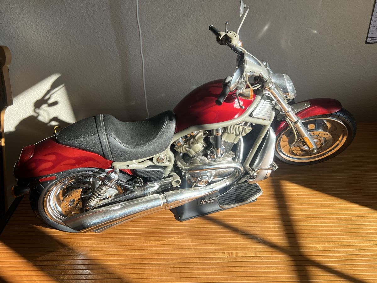 Kit di modellismo & Modellini statici: Harley Davidson Vrod RC – Nuovo (secondo la descrizione) da Immensee venduto da Mdin 2