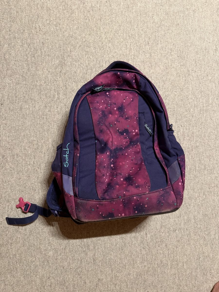 Satch Kindertaschen: Satch Schulrucksack Galaxy Pink – Gebraucht aus Davos Glaris von noa_59j8
