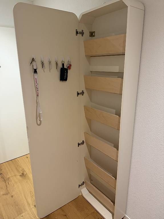 Armadietti a specchio: Spiegelschrank inkl Schuhfächer – Usato da Landschlacht venduto da Blaudomin1 1