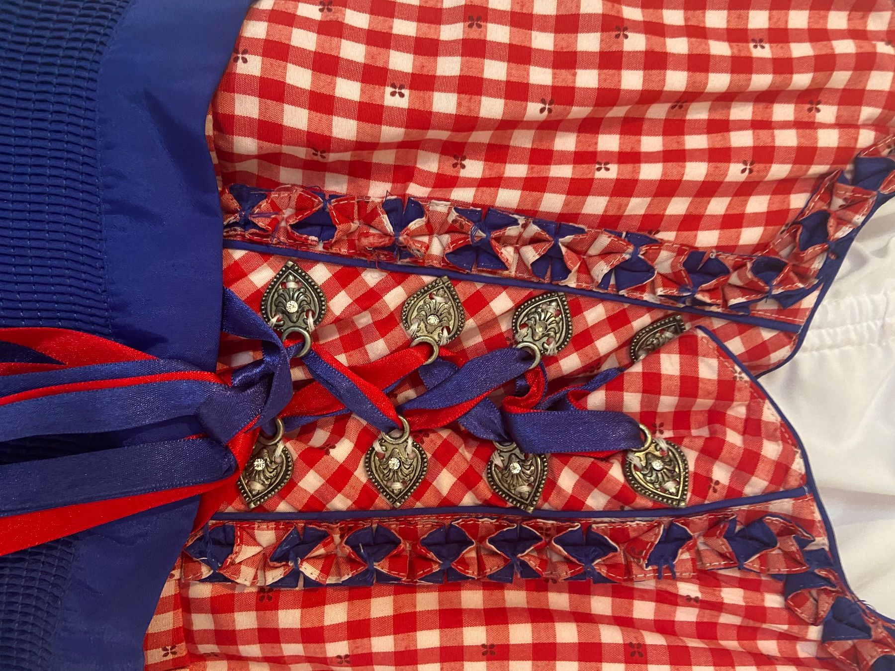 Vestiti: Wiesnkönig Dirndl 36 mit Bluse – Usato da Widnau venduto da Imani 2