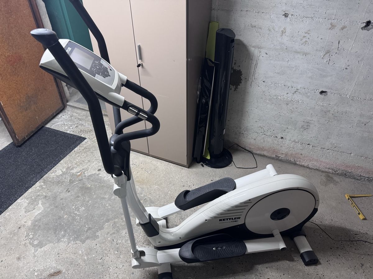 Kettler Vélos d'appartement: Kettler cx3 Crosstrainer – D'occasion à Altstätten SG par andyzellooo