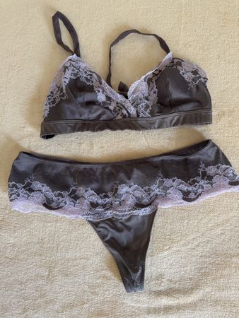 Ensemble de lingerie Wacoal, taille S/36, excellent état.