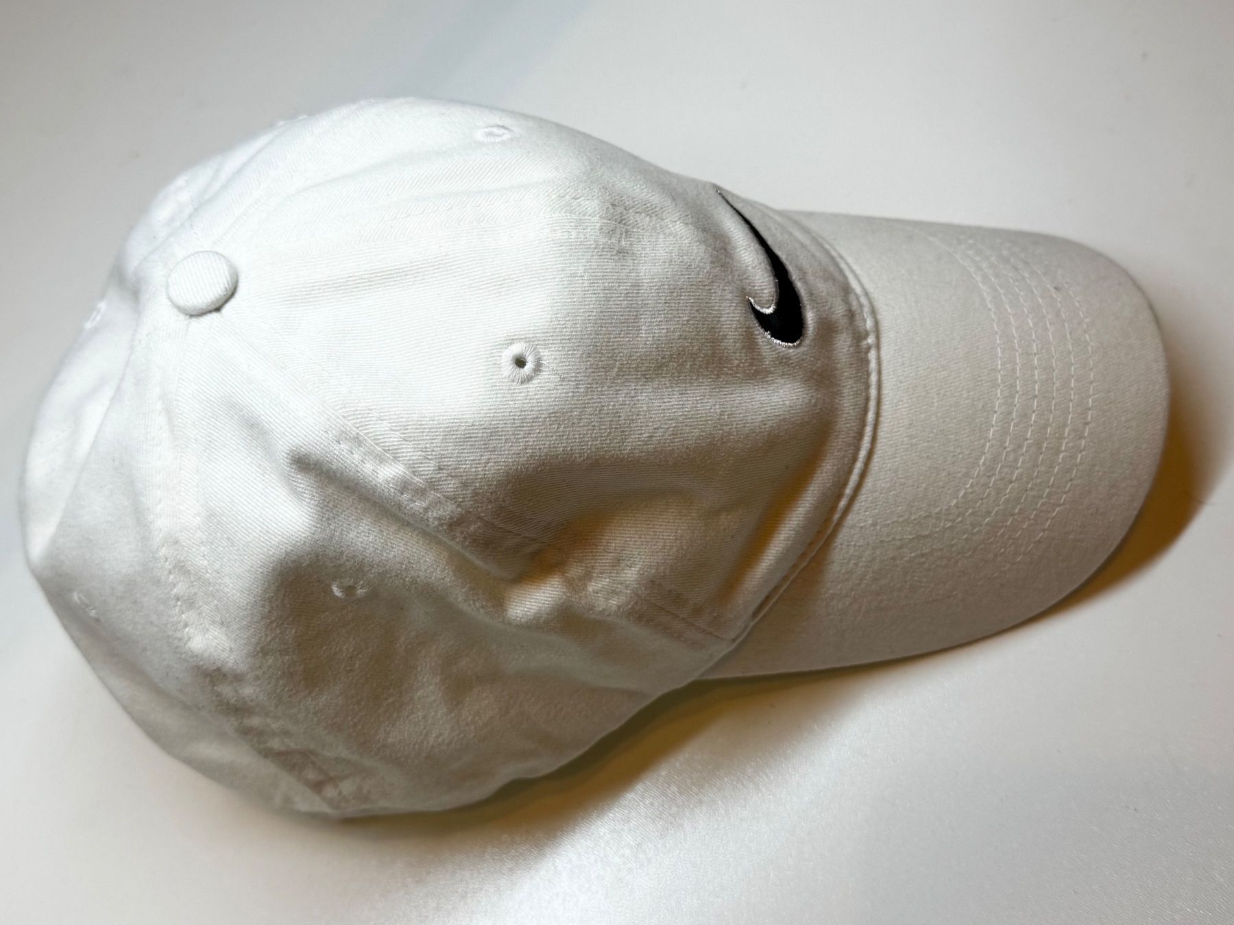Nike Copricapi, berretti & cappellini: Casquette Cap NIKE, one size, taille élastique, blanc – Nuovo e nell'imballaggio originale da Genève venduto da Murmurs 1
