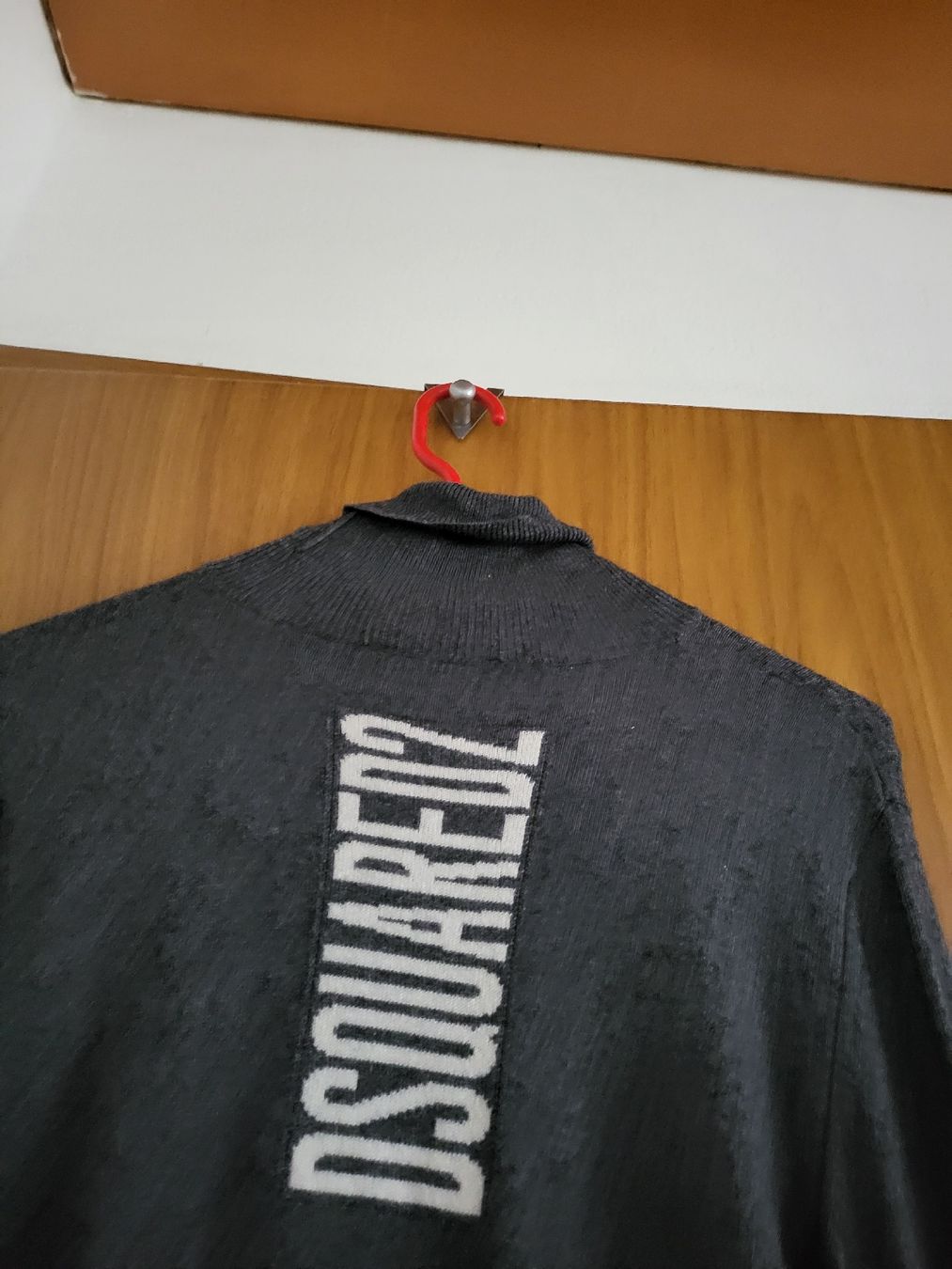 Dsquared2 Maglioni & Felpe: Pull Dsquared2 Gris, Taille garçon 10 ansLaine/Cachemire – Usato da Niedergösgen venduto da Eva2410 3