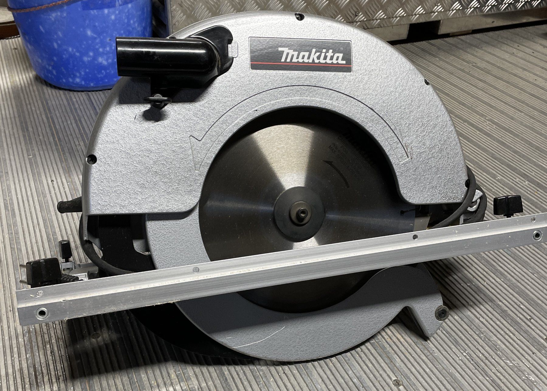 Makita Scies: Handkreissäge – D'occasion à Mühleberg par Koma67