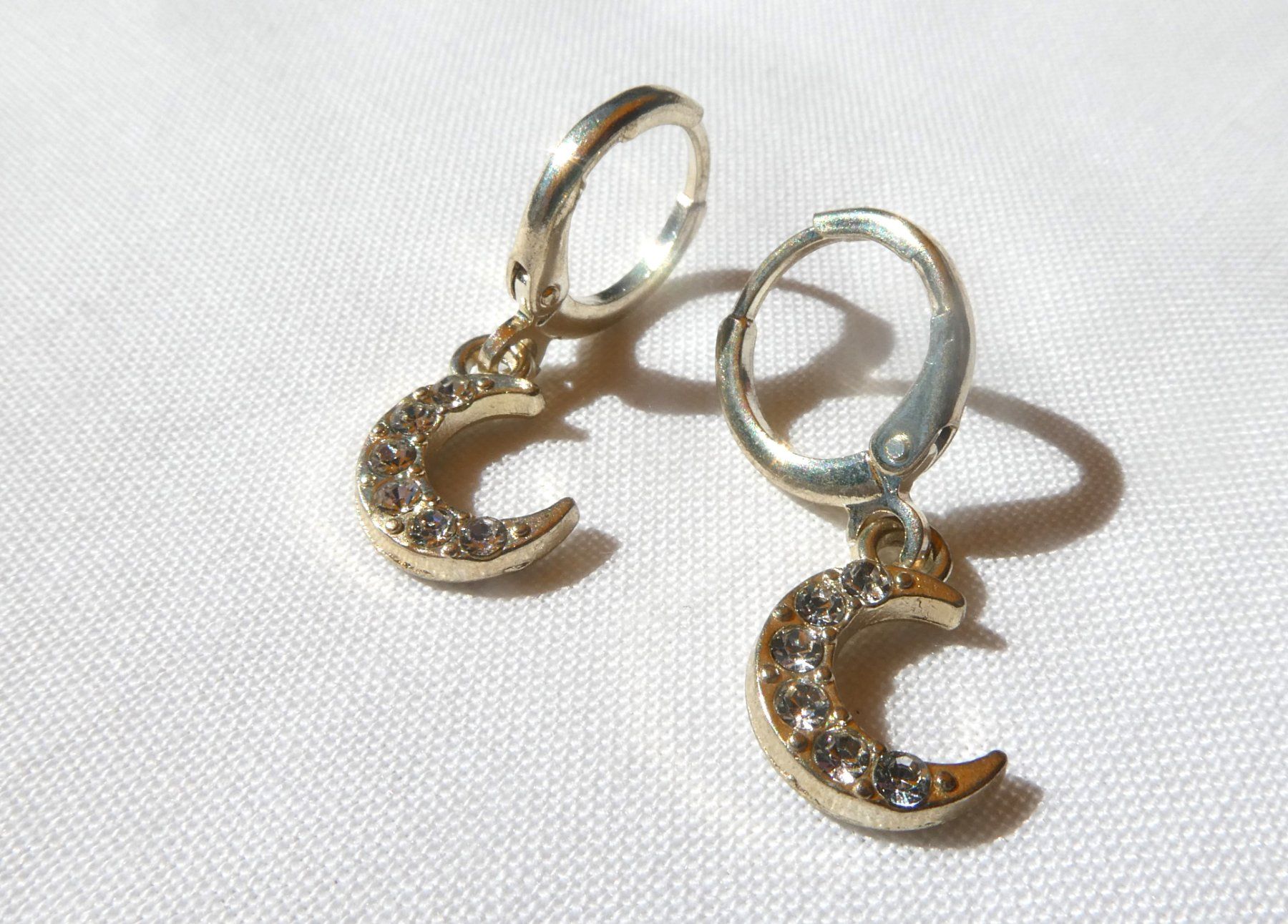 Ohrringe & -stecker: Ohrstecker mit Strass, Klappverschluss,  Modeschmuck / neu – Neu (gemäss Beschreibung) aus Gattikon von kaandooh 1