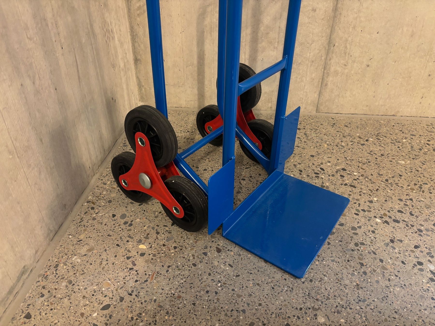Schubkarren: Stapelkarre mit Treppenrollen – Neu (gemäss Beschreibung) aus Zollikon von halbkarat 1