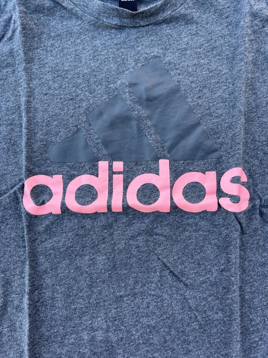 Adidas T-shirts: Adidas Tshirt M – D'occasion à Kesswil par Branca-01 2