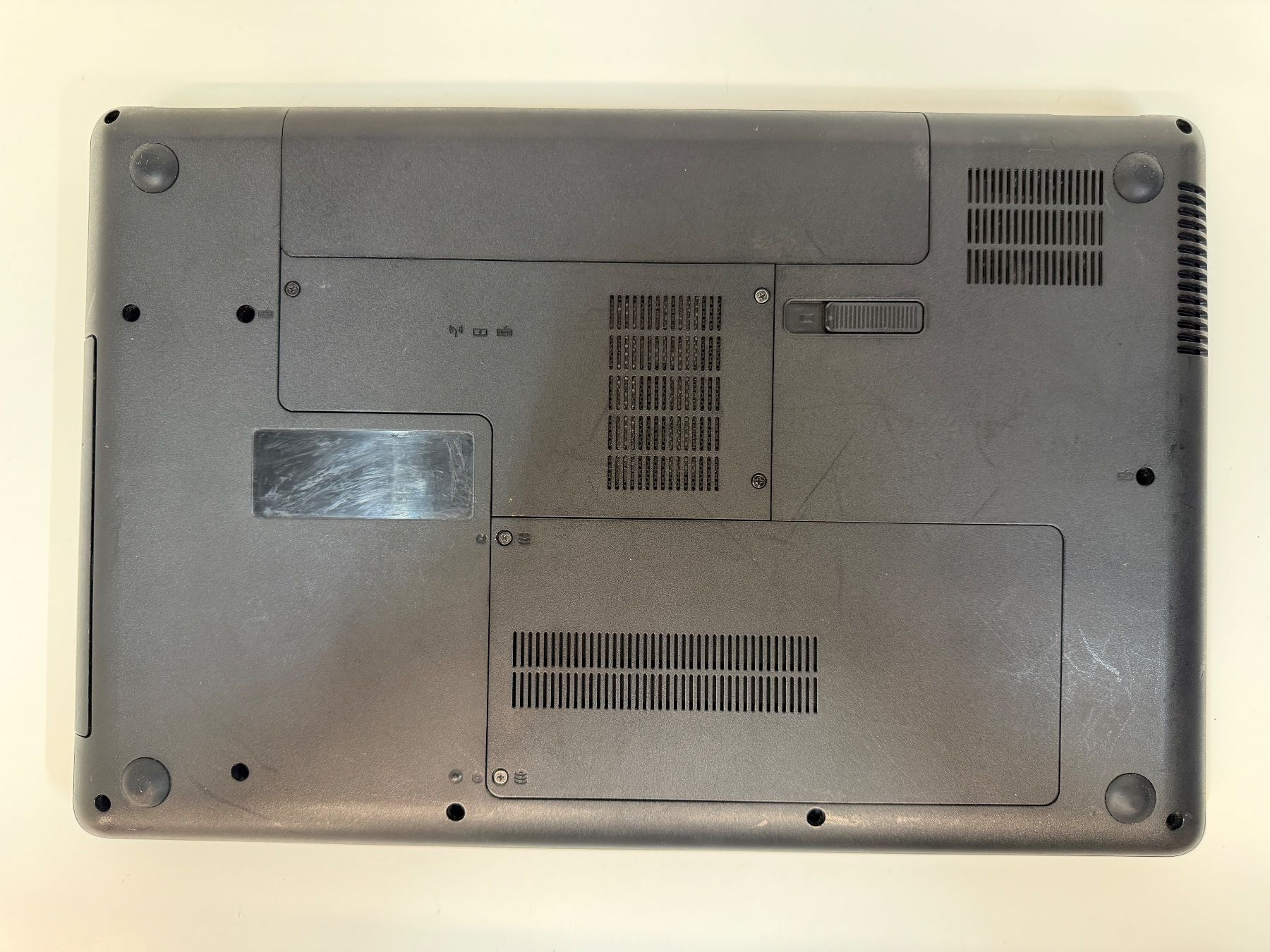 Compaq Notebooks: Notebook 15.6" Compaq Presario CQ62, Intel Celeron - DEFEKT – Defekt aus Lachen SZ von alcom-electronics 5