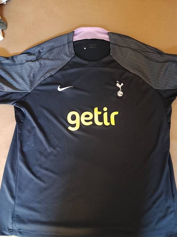 T-shirt: Maglietta Tottenham Nike – Usato da Bellinzona venduto da vin_jm7f