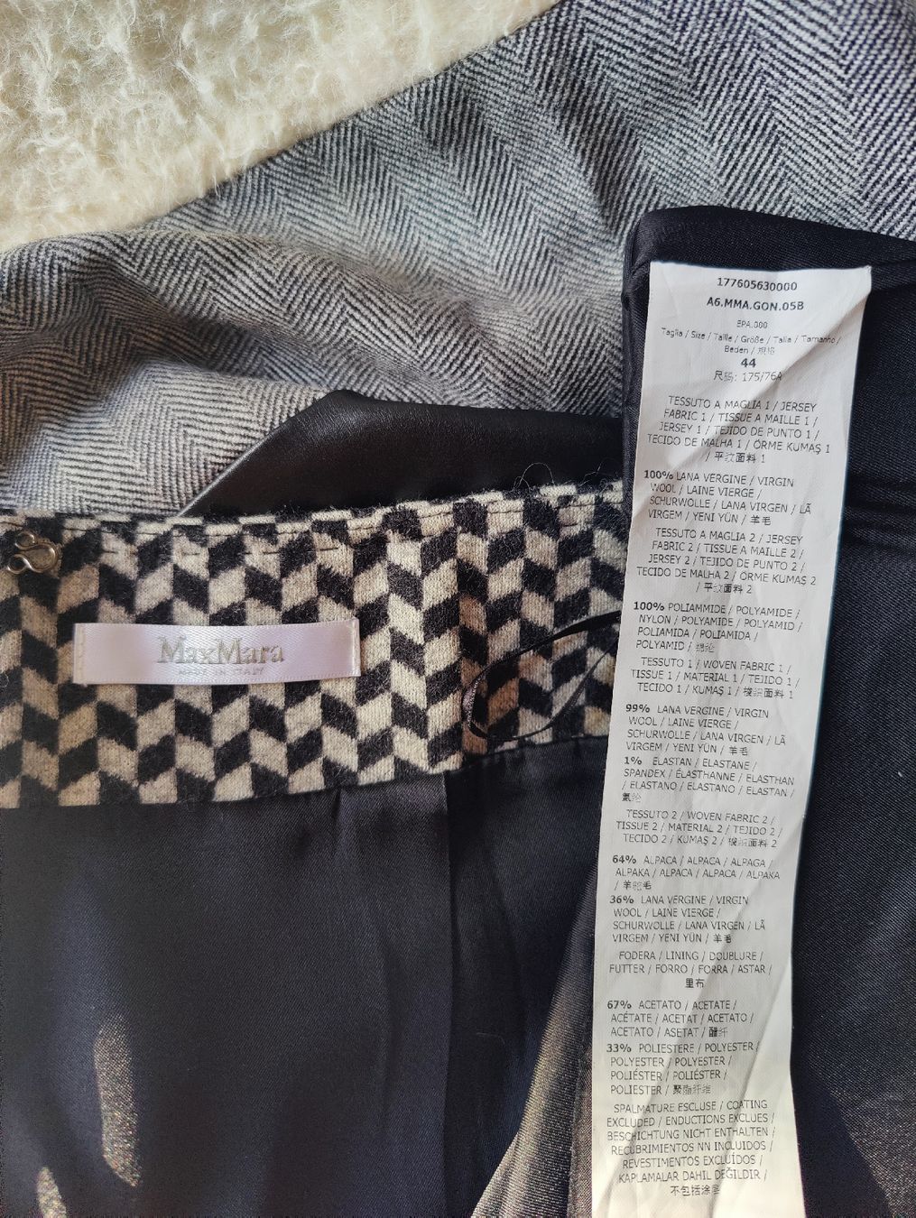 Max Mara Gonne: MaxMara Wool Patchwork Midi Pencil Skirt,  Formal Office – Nuovo (secondo la descrizione) da La Tour-de-Peilz venduto da dAutrefois 6