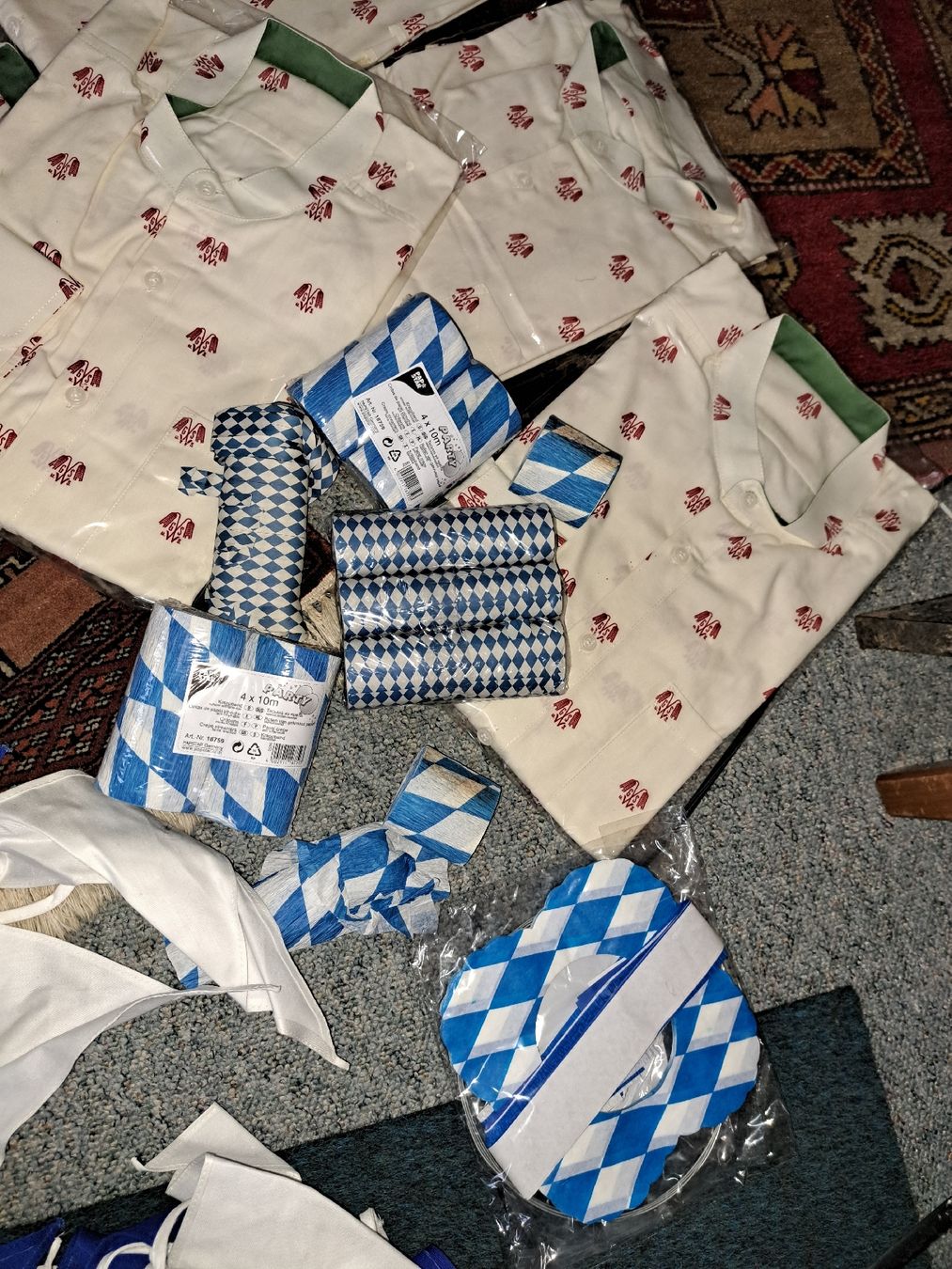 Tutte le decorazioni: oktoberfest Party Deko Outfits neu – Nuovo (secondo la descrizione) da Kölliken venduto da Upcycling-by-Mc-TAM 5