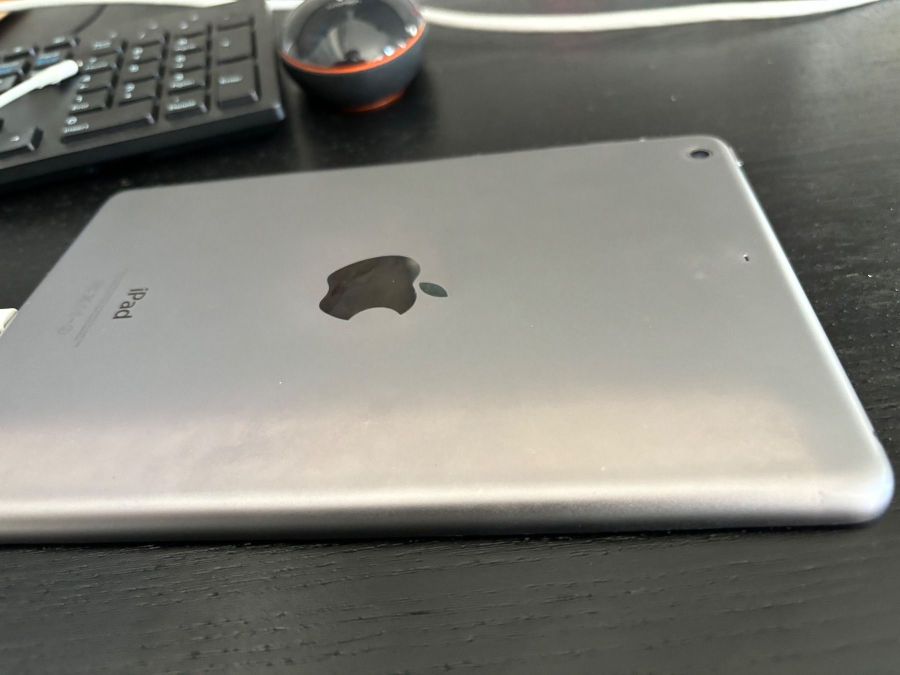 Apple Tablet PC: Apple iPad mini in Silber – Usato da Zürich venduto da inf_kj6t 3