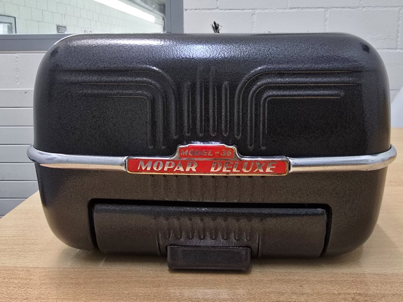Radiateurs: Mopar Oldtimer Heizung – D'occasion à Hüntwangen par Scarciglias-Antiques