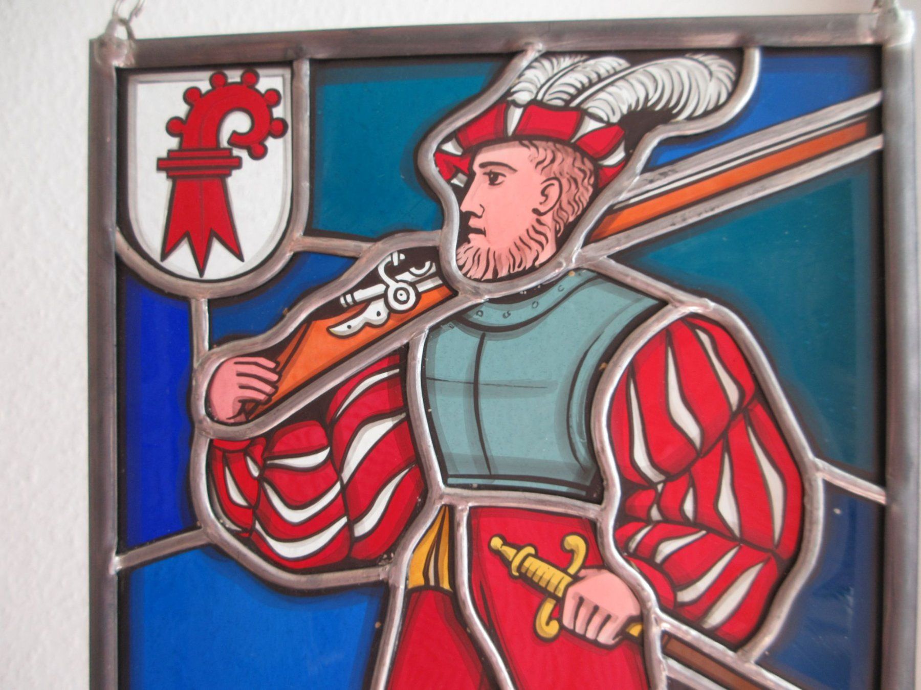 Altro in Antiquarato & Arte: Wappenscheibe mit rotem Baselstab und Landsknecht – Usato da Binningen venduto da tempipassati 1
