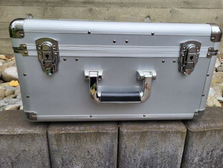 Grosser, stabiler Werkzeugkoffer aus Alu (ohne Werkzeuge)