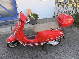 Vespa Primavera 50  Rot  Jg. 2018  gepflegter Zustand