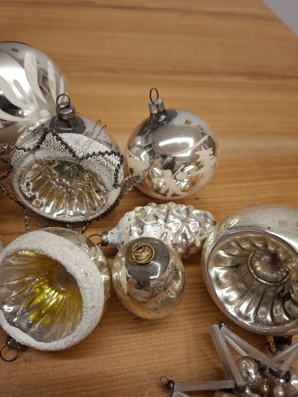 Tutte le decorazioni: alter Christbaum Schmuck – Usato da Ganterschwil venduto da HeidiuPeter 7