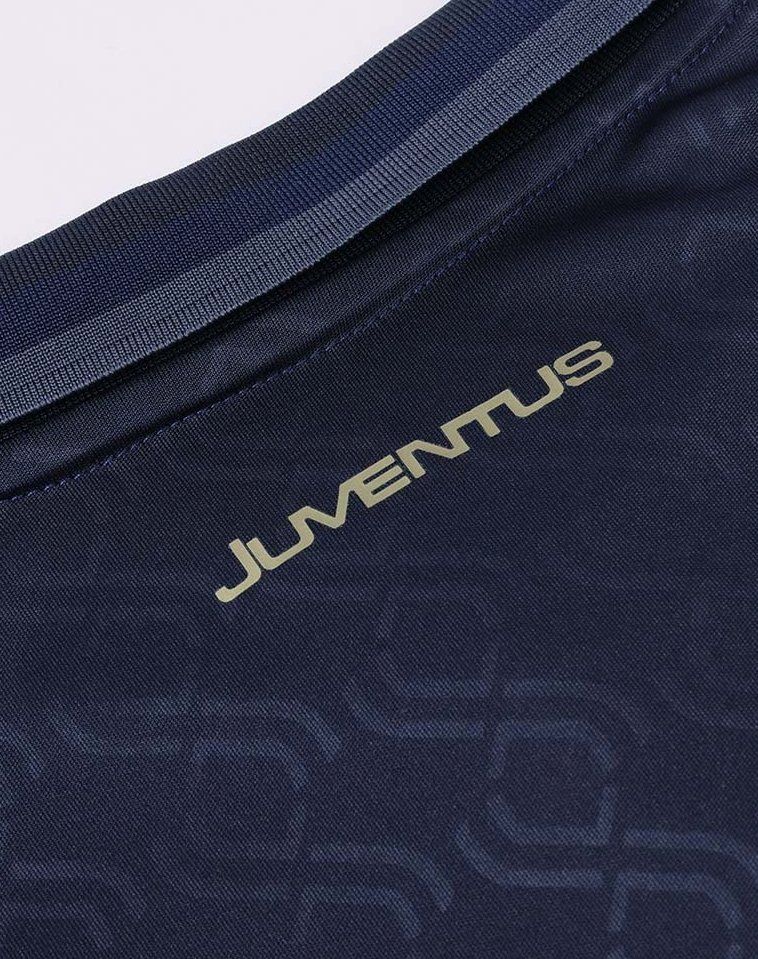 Canottiere & Pantaloni: Juventus Ausweichtrikot 2025 – Nuovo (secondo la descrizione) da Zuzgen venduto da Flaeng 2