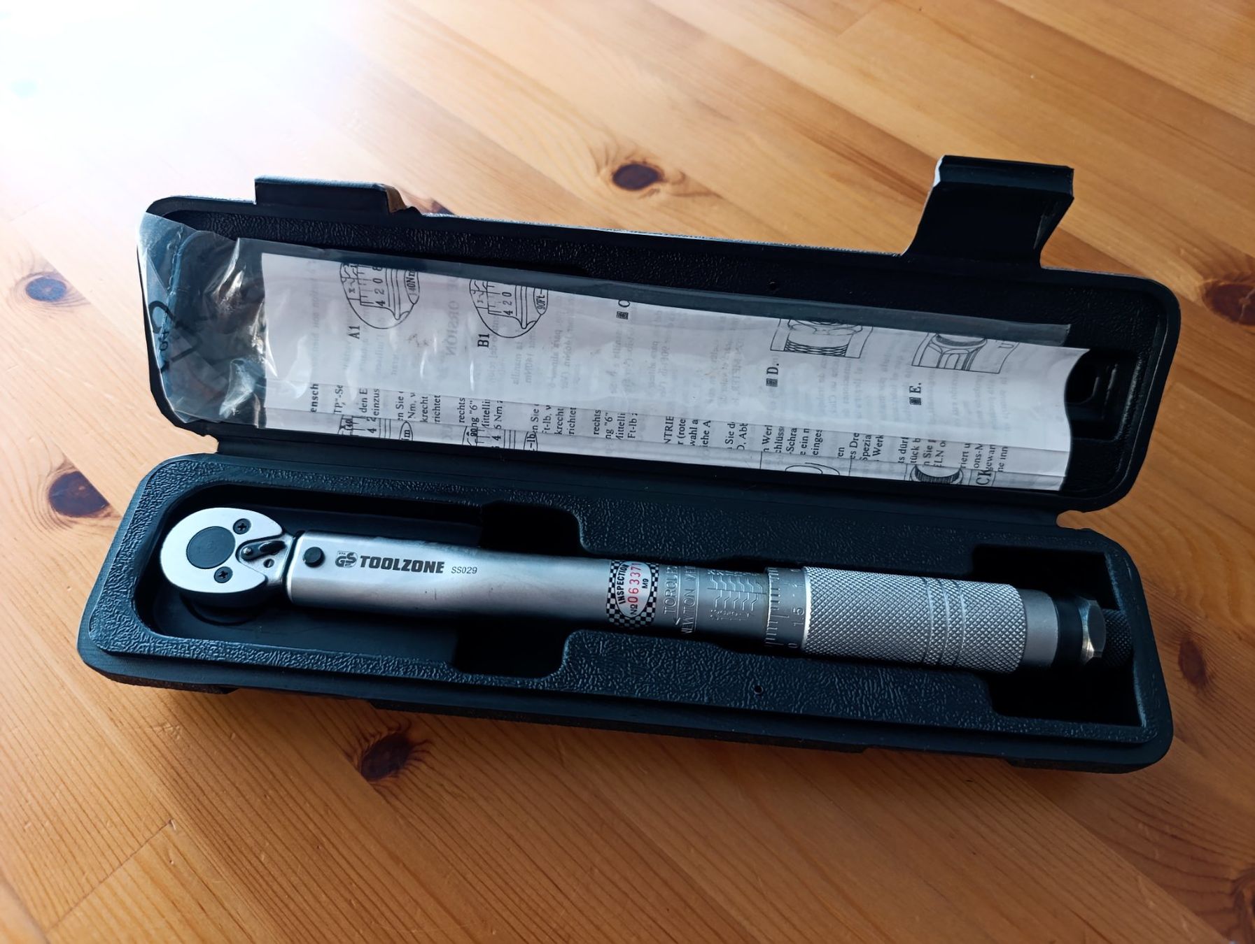 Tutti gli attrezzi: Clé dynamométrique 1/4", 5-25 Nm Toolzone SS029 – Usato da Prangins venduto da Timband 2
