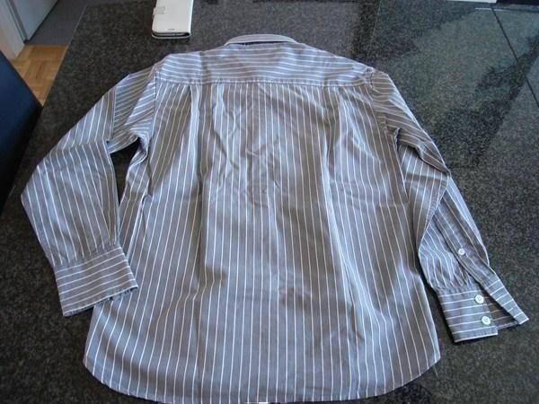 Hemden, T-Shirts & Polos: Hemd grau/weiss/gestreift – Gebraucht aus Horw von Benny017 1