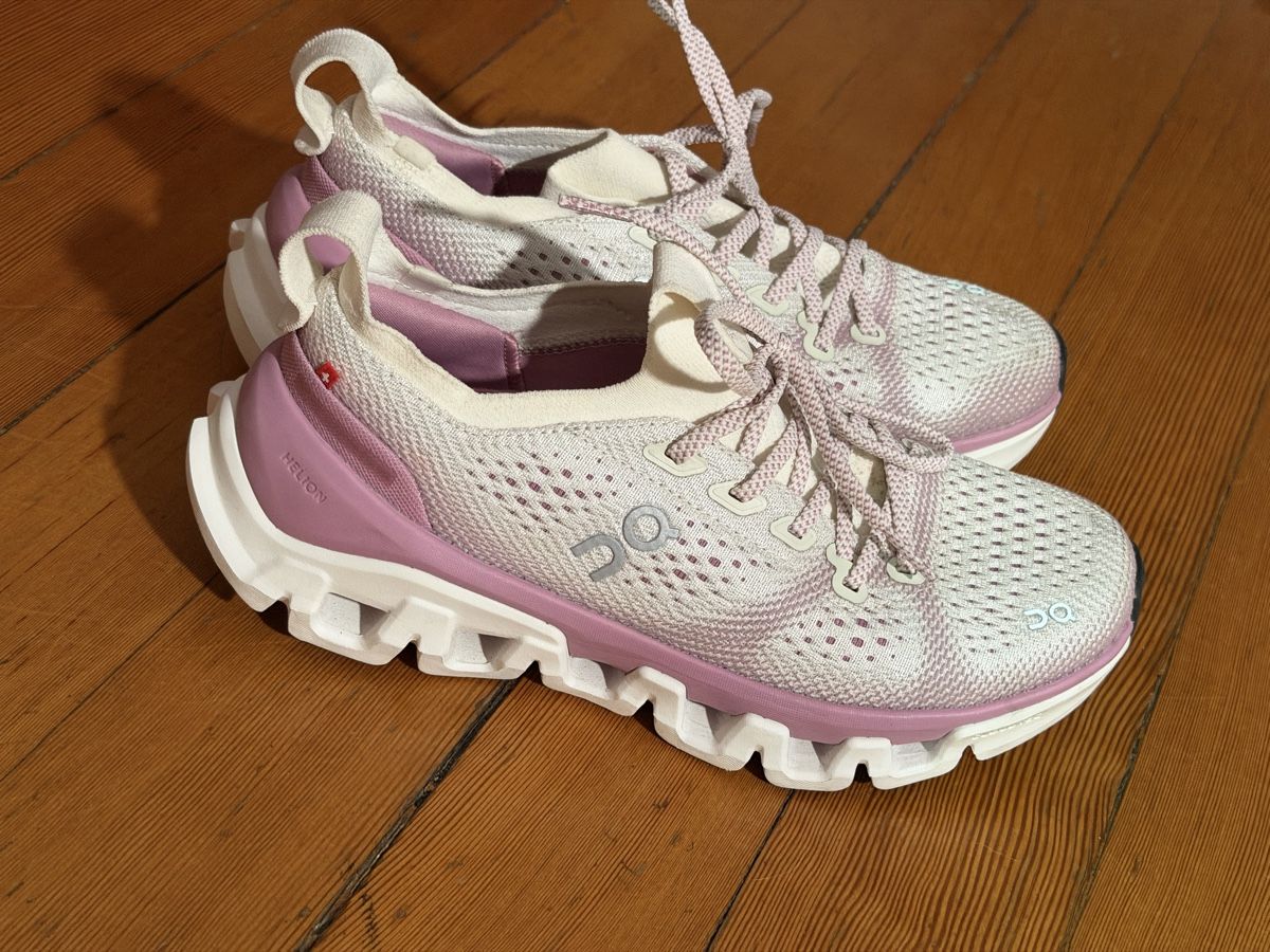 On Damenschuhe: On Running Cloudnova sneakers, white and lilac – Neu (gemäss Beschreibung) aus Dietikon von dom_pvq5