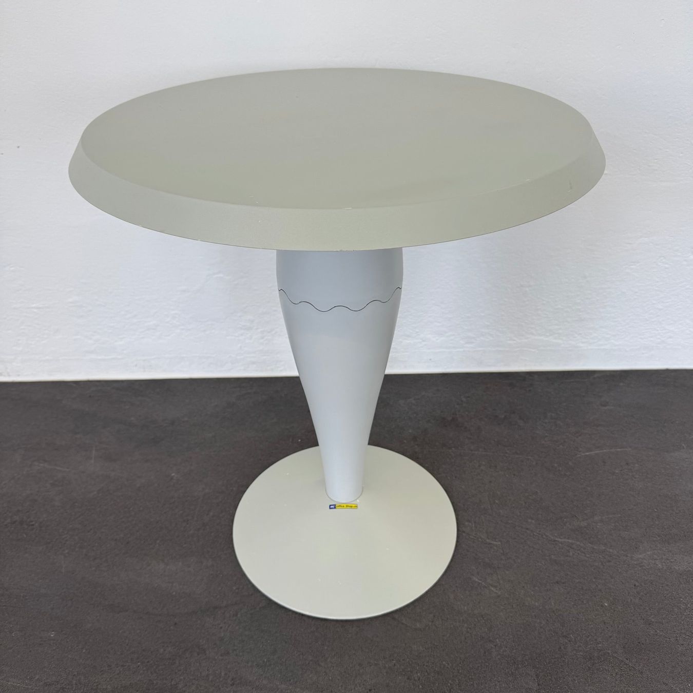 Kartell Scaffali: Kartell Miss Balù Table – Usato da Schönenwerd venduto da mcofficeshop