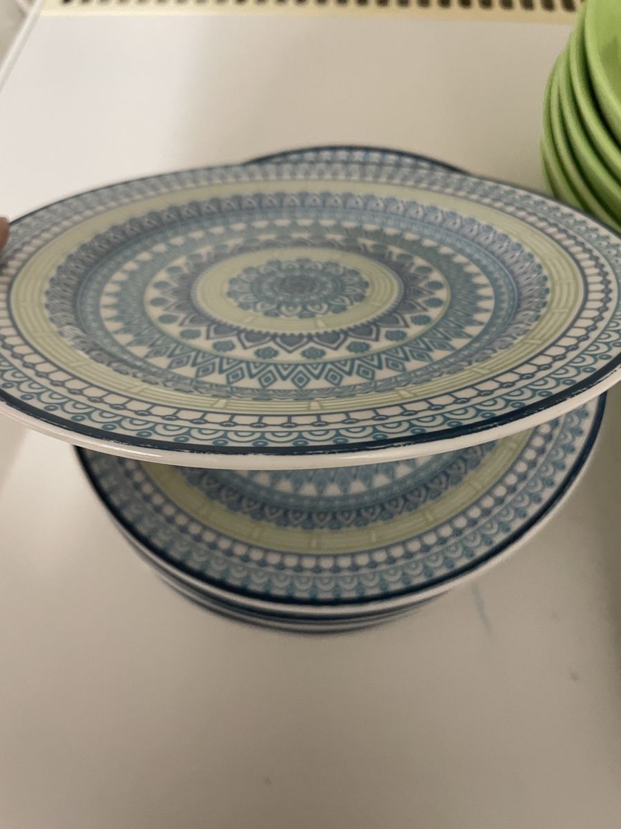 Set di piatti: Piatti di ceramica – Usato da Giubiasco venduto da ang_cy8x 1