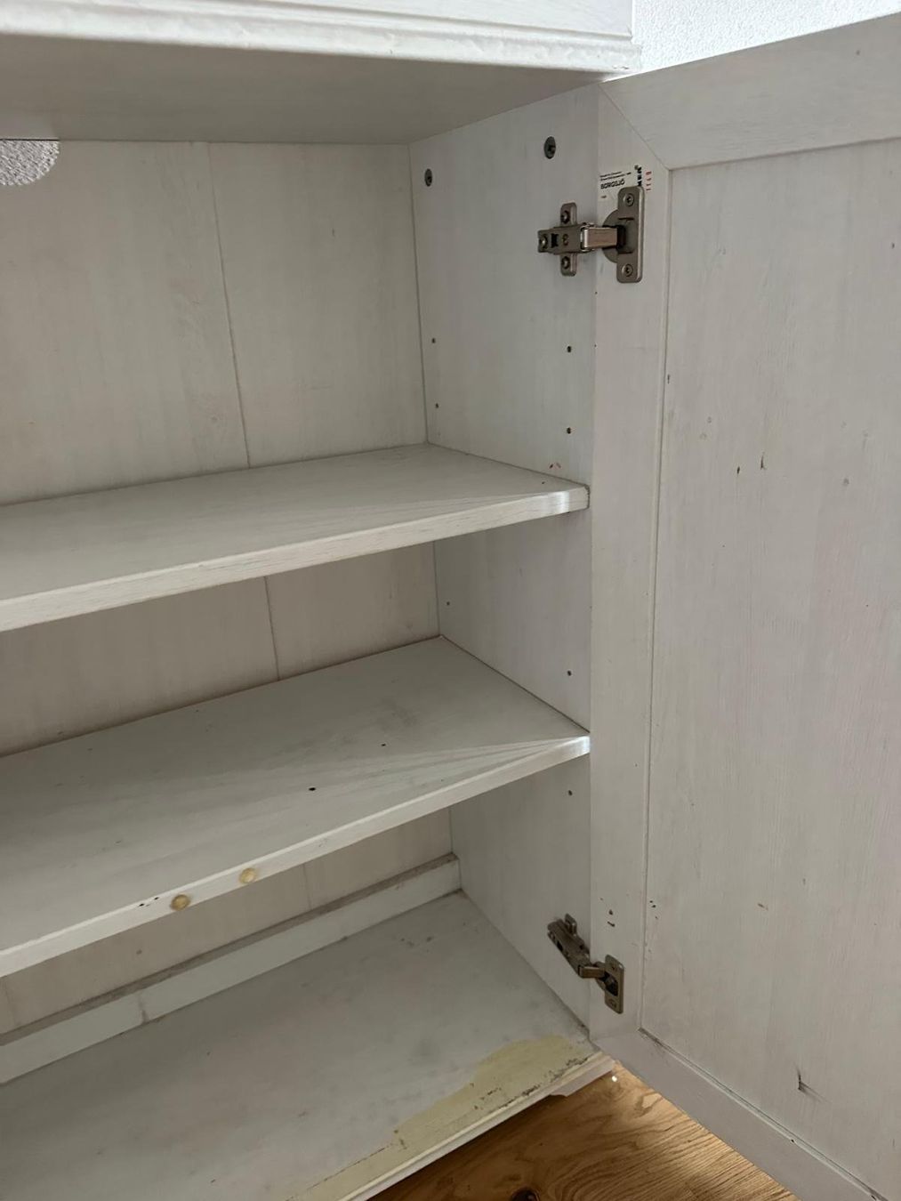 Armadi: Schrank – Usato da Horgen venduto da iam_9cbq