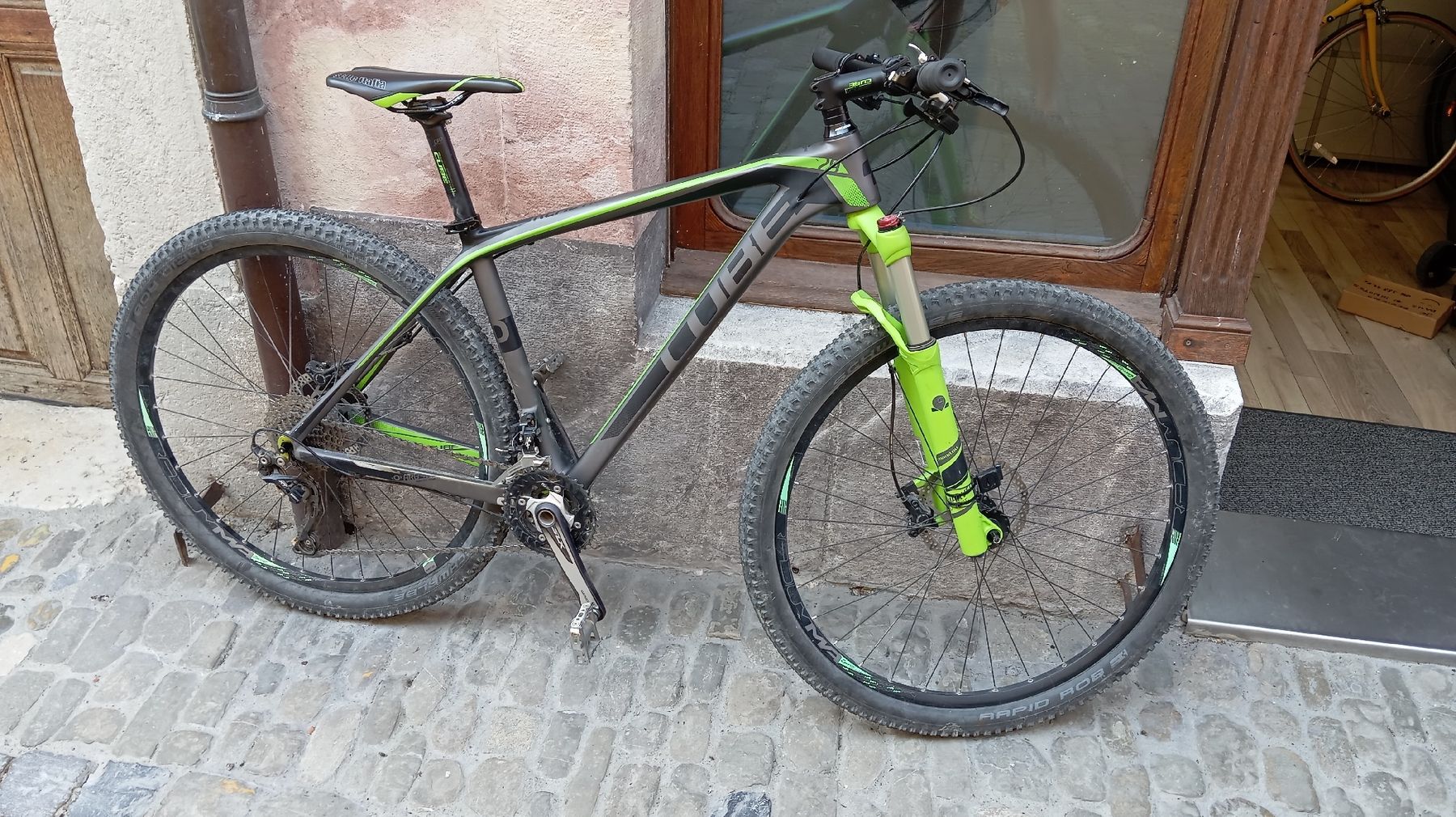 Vélos: cube reaction carbone 29" – D'occasion à Marin Epagnier par Tatamata