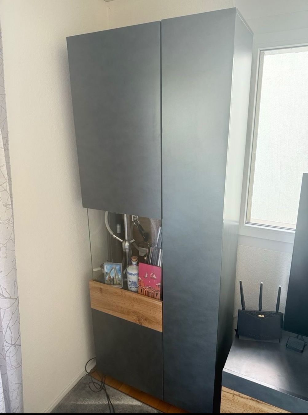 Vetrine: Display (Matera grau + Wotan Eiche) Vitrine – Usato da Aarau venduto da Agp_Thrift44 7