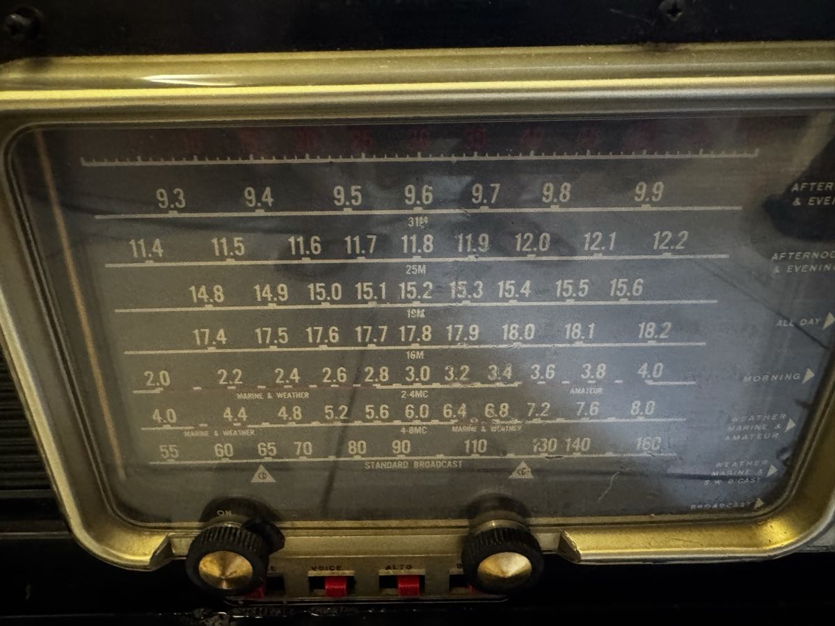 Radio:  Radio Vintage -Zenith Trans-Oceanic Wave Magnet – Usato da Olten venduto da Asaliya 6